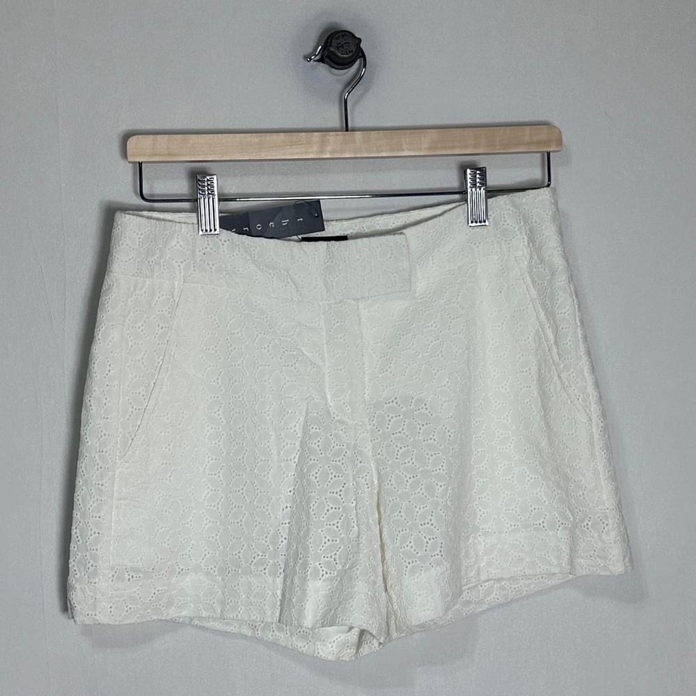 Theory Lynie NB White Eyelet Shorts Oro Size 4 NWT